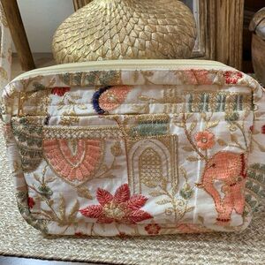 NWOT - Loving to Buy - Embroidered India Themed Bag